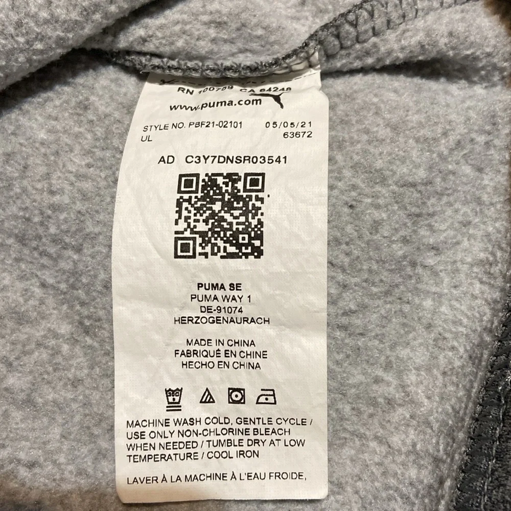 4. Puma Hoodie‎